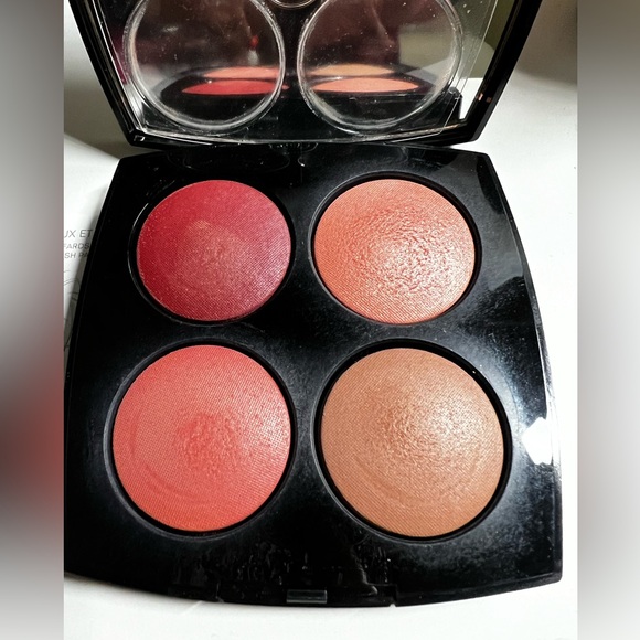 Chanel face quad ( face & eyes) EUC, Giant palette 🎨 - Picture 6 of 9